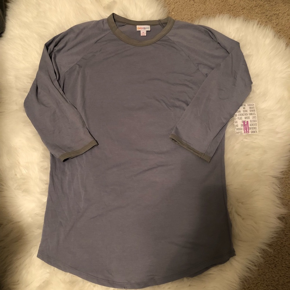 💥SALE😘Lularoe Randy shirt - Picture 2 of 4